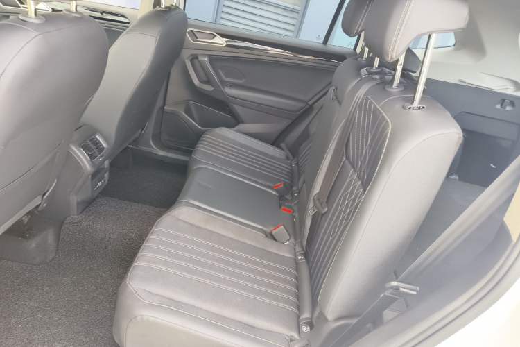 Used Volkswagen Tiguan L 2023 330TSI Automatic Two-Wheel Drive Comfort Edition
