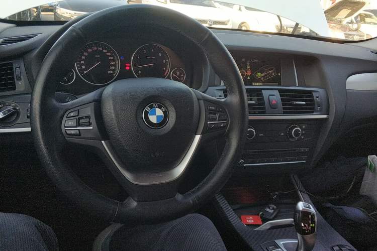 Used BMW X3 2014 xDrive20i Leading Model
