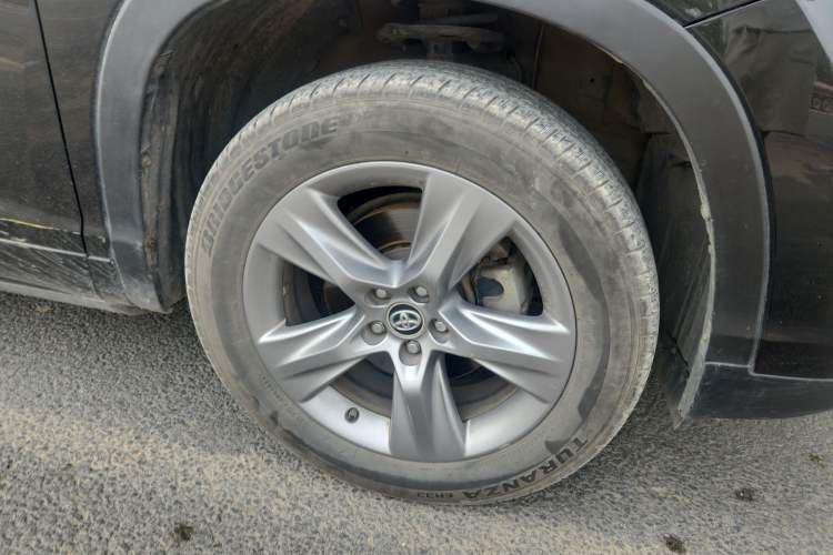 Used Toyota Highlander 2018 2.0T Four-Wheel Drive Luxury Edition 7 Seats China V Emission Standard
