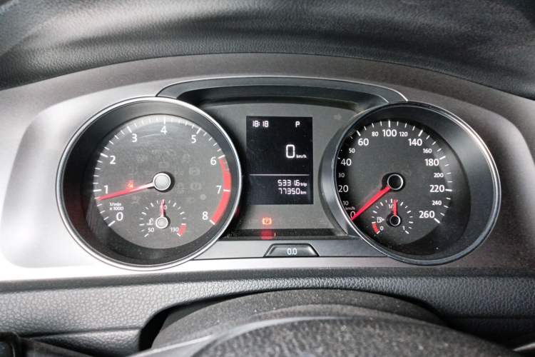 Used Volkswagen Golf 2016 1.6L Automatic Fashion Model