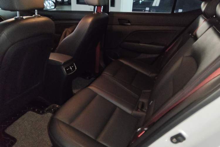 Used Hyundai Elantra 2020 1.4T Dual-Clutch Xuan Dong · Dynamic Version
