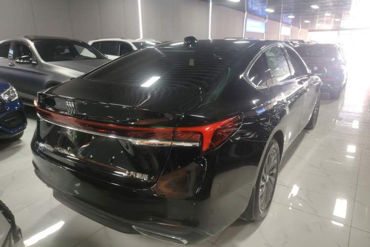 Used Buick LaCrosse 2025 28T Platinum Edition
