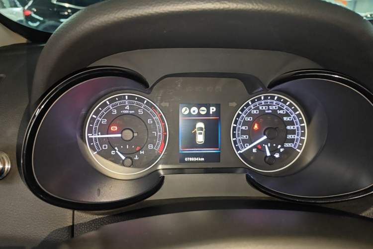 Used Dongfeng Fengdu MX5 2016 2.0L Automatic Flagship Edition
