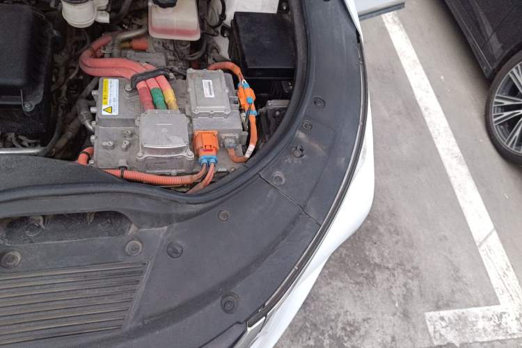 Used BYD Tang New Energy 2018 DM 2.0T All-Wheel Drive Smart Connectivity Luxury Model 7 Seats China V Emission Standard
