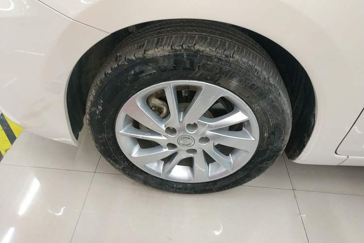 Used Nissan Tiida 2016 1.6L CVT Cool Dynamic Edition
