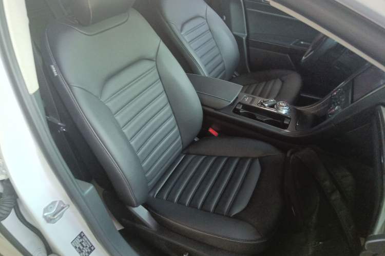 Used Ford Mondeo 2018 EcoBoost 180 Smart Control Fashion Model China VI Standard