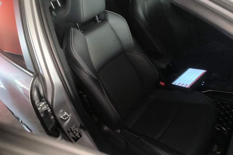 Used Toyota FRONTLANDER 2023 2.0L Smart Electric Hybrid Dual-Engine Luxury Edition
