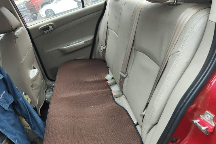 Used Changan Alsvin V3 2015 1.4L Manual Meiruan Model China V Standard
