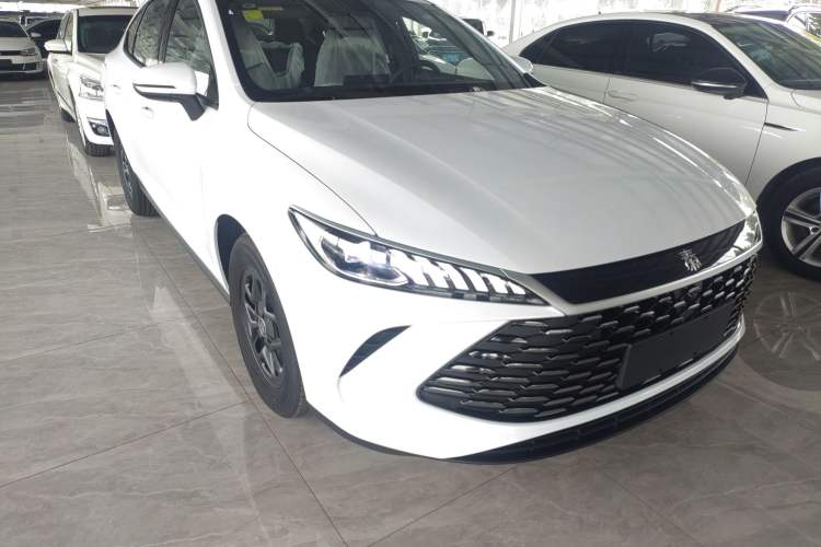 Used BYD Qin PLUS 2025 DM-i Smart Drive 55KM Leading Model
