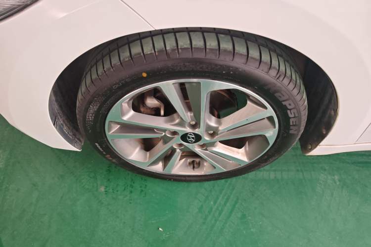 Used Hyundai Elantra 2016 1.6L Automatic ZhiXuan – Elite Version
