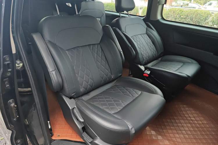 Used FORTHING Lingzhi 2020 M5 1.6L Luxury 7-Seater