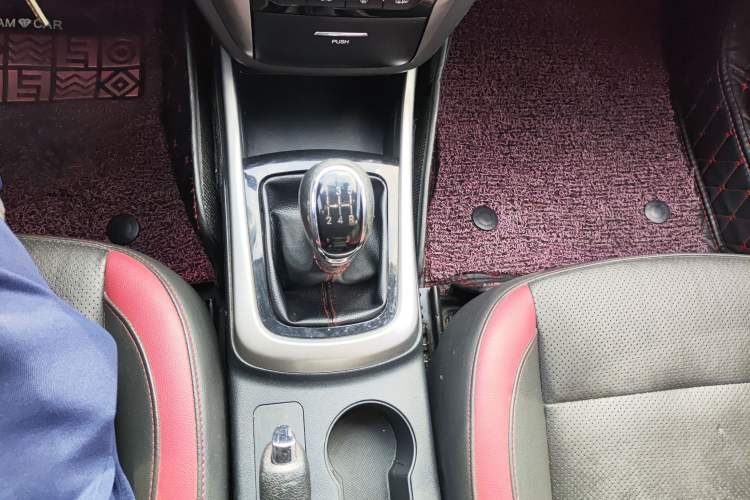 Used Changan Eado 2015 1.6L Manual Junku Model China V Standard
