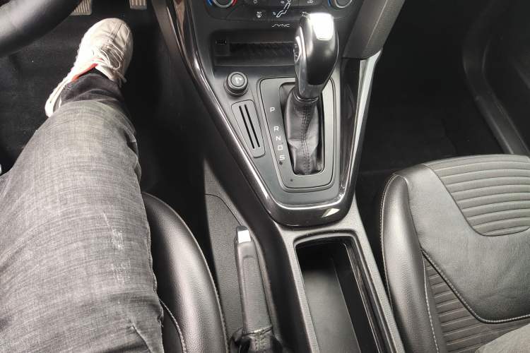 Used Ford Focus 2015 Sedan 1.6L Automatic Trend Model
