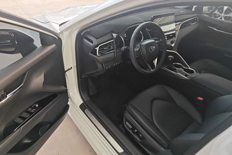 Used Toyota Camry 2021 2.0G Luxury Edition