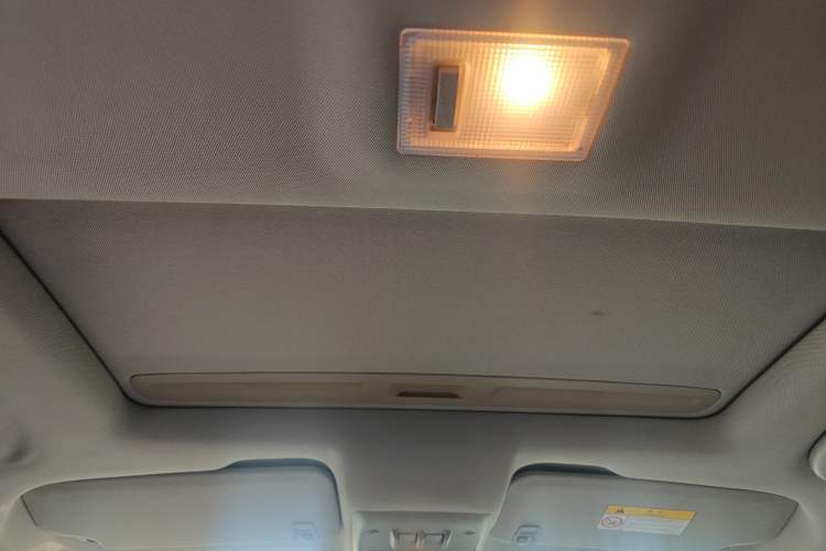 Used Buick Encore 2015 1.4T Automatic Two-Wheel Drive Urban Elite Version
