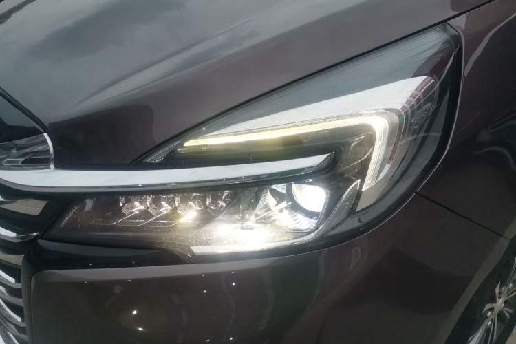 Used Buick GL8 2023 Land Executive Class 652T Luxury Model
