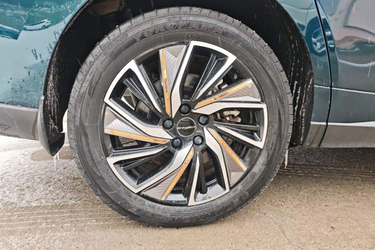 Used FORTHING Yacht 2022 1.5T DCT Chasing-the-Waves Edition
