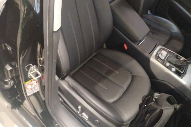 Used Audi A6L 2018 30th Anniversary Edition 35 TFSI Fashion Model
