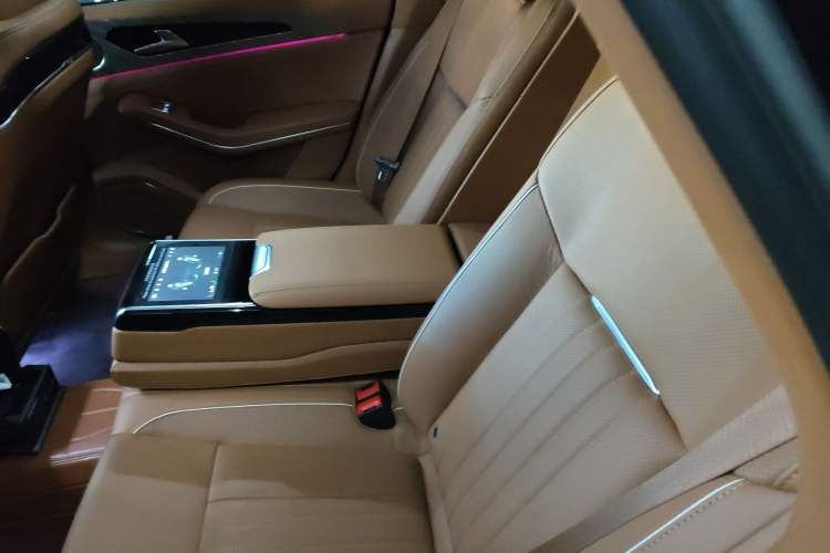 Used Hongqi H9 2022 2.0T Smart Connect Flagship Edition
