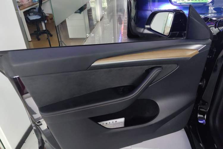 Used Tesla Model Y 2021 Standard Range Rear-Wheel Drive Version
