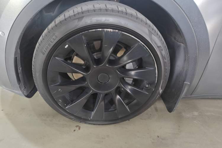 Used Tesla Model Y 2021 Long-Range All-Wheel-Drive Version 3D7
