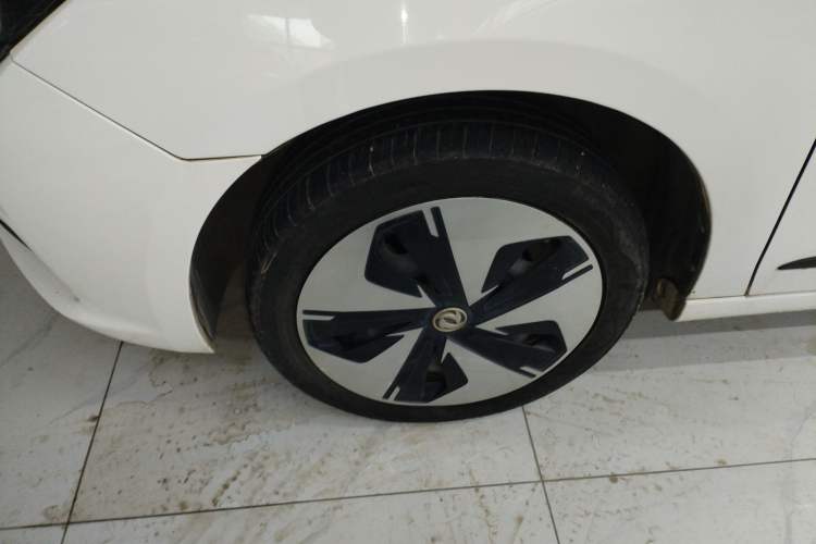 Used Dongfeng Aeolus E70 2023 500 Smart Edition Lithium Iron Phosphate 48.6 kWh 120 kW
