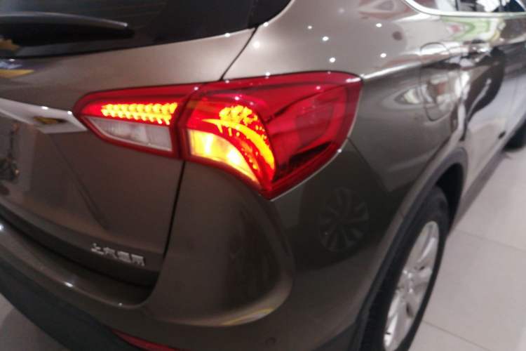 Used Buick Envision 2019 20T Two-Wheel Drive Luxury Version China VI Standard
