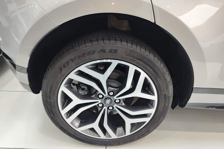 Used Land Rover Range Rover Evoque New Energy 2022 Aurora L P300e Plug-in Hybrid Electric Version
