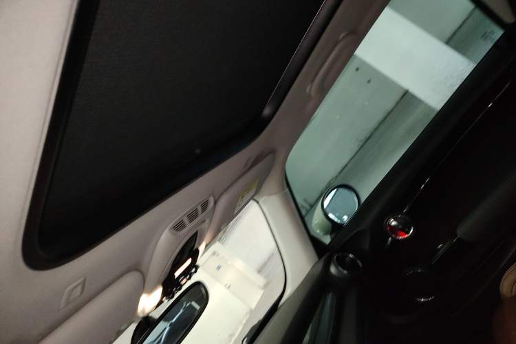 Used  MINI 2019 2.0T COOPER S 60th Anniversary Edition
