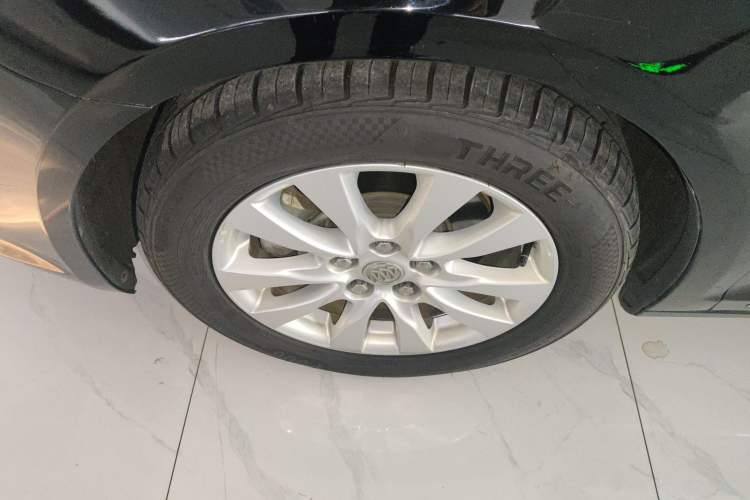 Used Buick LaCrosse 2013 2.4L SIDI Leading Comfort Version
