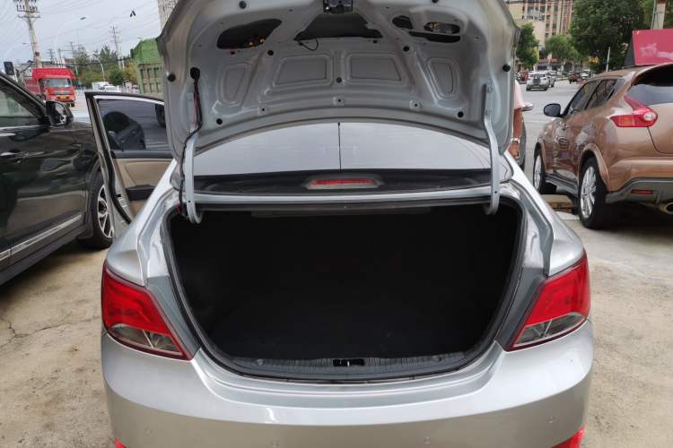 Used Hyundai Verna 2014 1.4L Automatic Smart GLS
