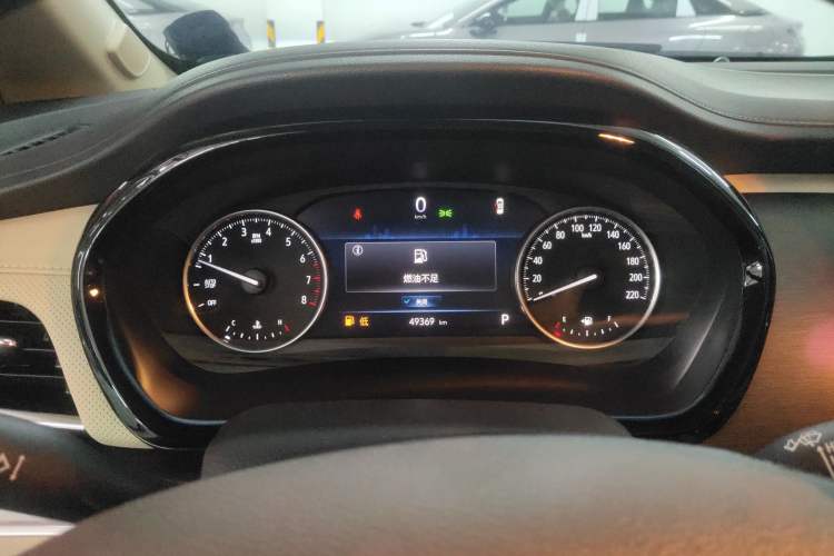 Used Buick GL8 2023 Facelifted Land Cruiser Executive Luxury Version
