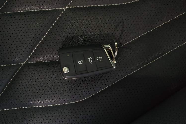 Used Volkswagen Tiguan L 2022 330TSI Automatic Two-Wheel Drive Smart Edition
