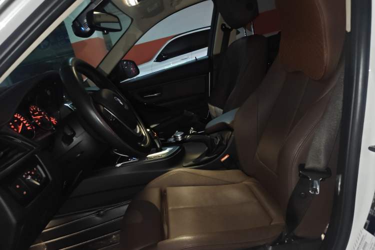 Used BMW 3 Series 2019 320Li Fashion Model
