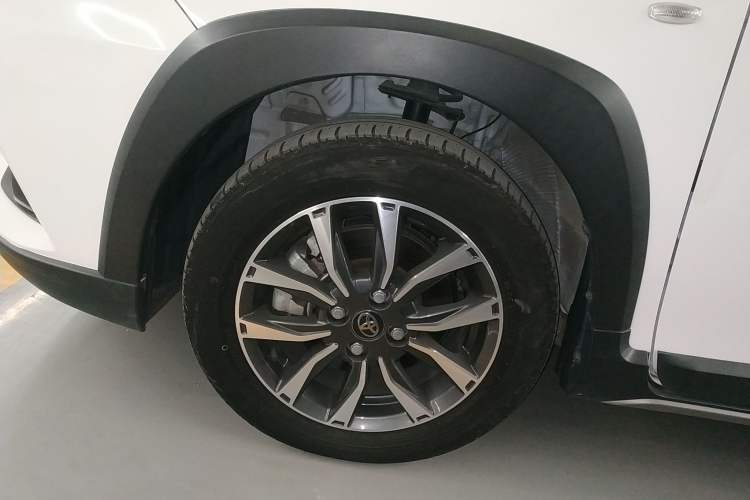 Used Toyota YARiS L 2022 X-Trail 1.5L CVT Luxury PLUS Edition
