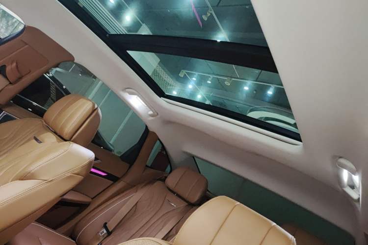 Used Hongqi H9 2024 2.0T Qixiang Luxury Business Edition
