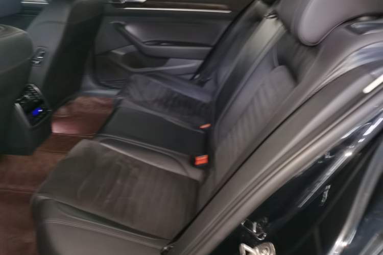 Used Volkswagen Magotan 2018 330TSI DSG Luxury Model
