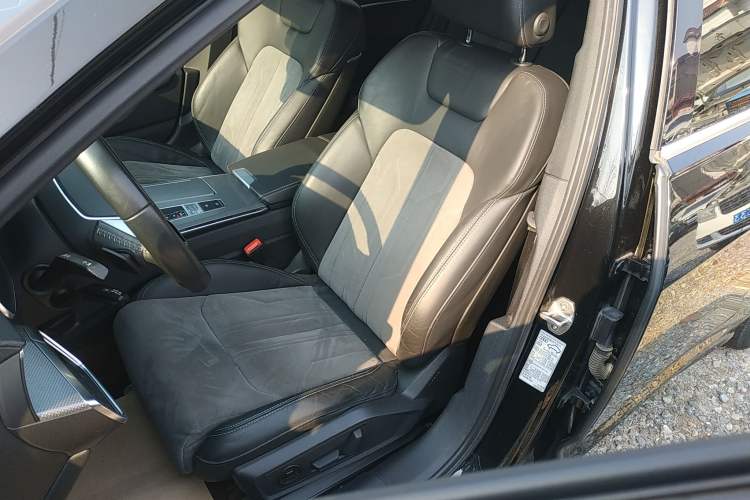 Used Audi A6L 2020 40 TFSI Luxury Dynamic Model
