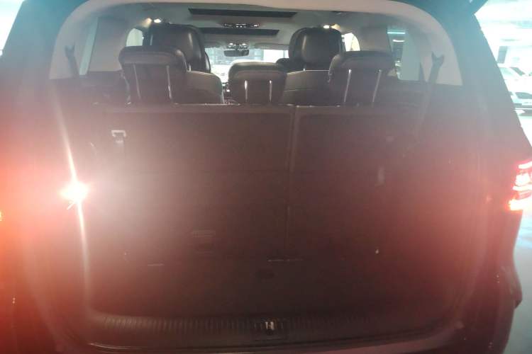 Used Roewe iMAX8 2022 400TGI Celebration Edition
