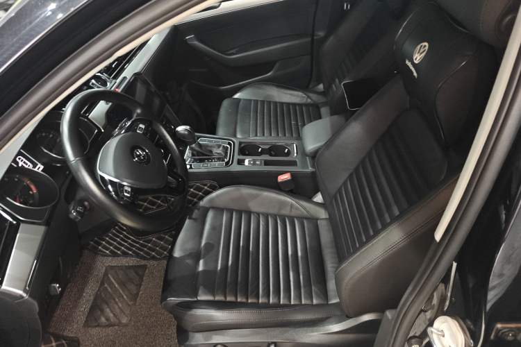 Used Volkswagen Magotan 2018 330TSI DSG Advanced Model
