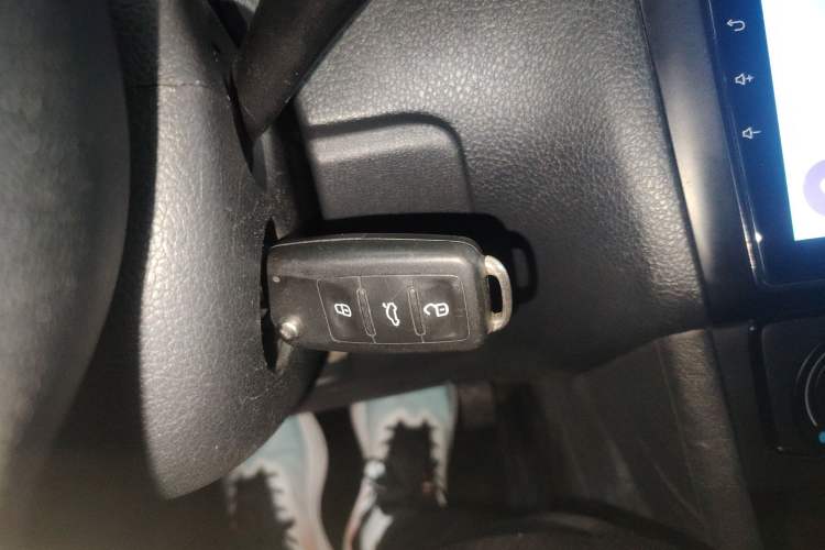 Used Volkswagen Polo 2016 1.4L Manual Fashion Model
