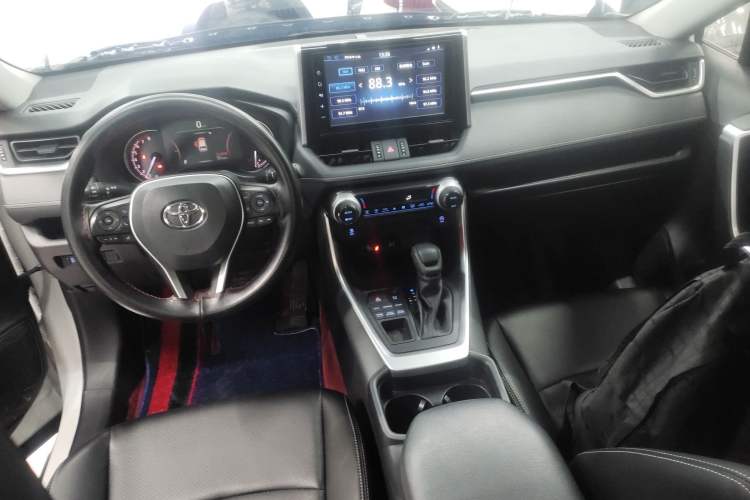 Used Toyota RAV4 2020 2.0L CVT 4x4 Trend Edition
