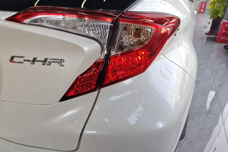 Used Toyota C-HR 2020 2.0L Leading Edition
