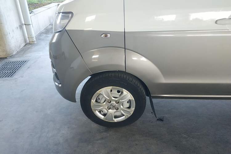 Used Jinbei Hiace X30 2021 1.5L Comfort Model Base Version (No Air Conditioning) Van China VI Standard SWC15M