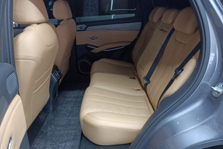 Used BYD Song L DM-i 2024 112 km Leading Edition
