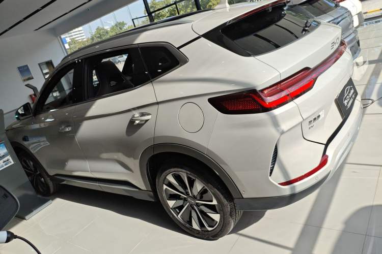 Used BYD Song PLUS New Energy 2025 EV Intelligent Driving Version 520km Premium Model
