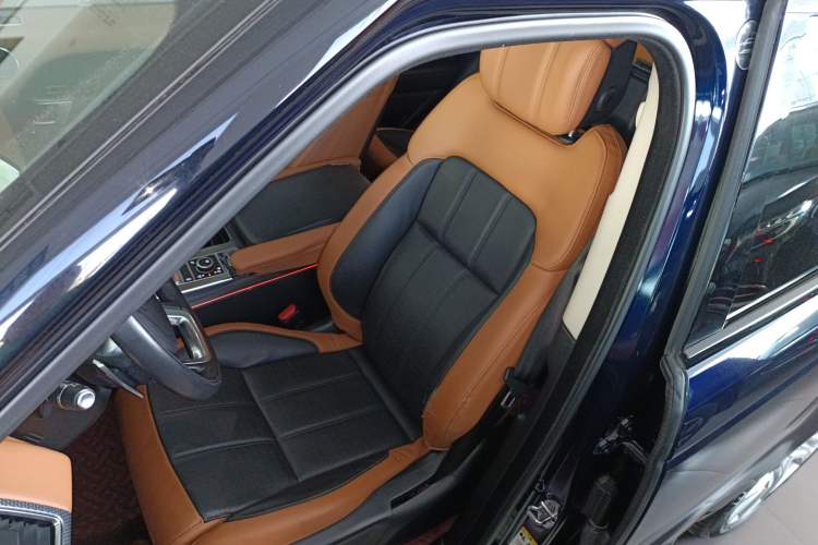 Used Land Rover Range Rover Sport 2020 3.0 L6 HSE DYNAMIC
