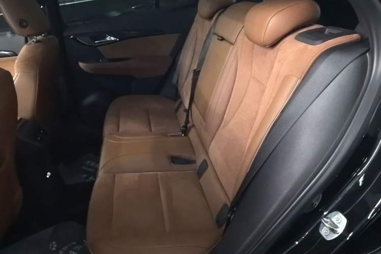 Used Buick Envision 2020 Encore S 652T Two-Wheel Drive Luxury Model
