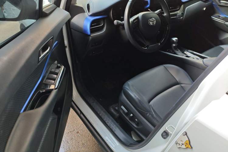 Used Toyota C-HR 2021 2.0L Luxury Edition
