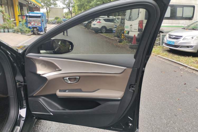 Used BYD Han 2020 EV Long-Range Luxury Model
